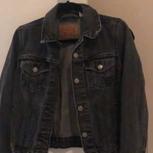 Black washed denim Levi’s jacket need gone moving clean out!